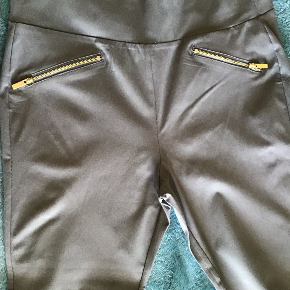 Pants - Picture 5 of 8
